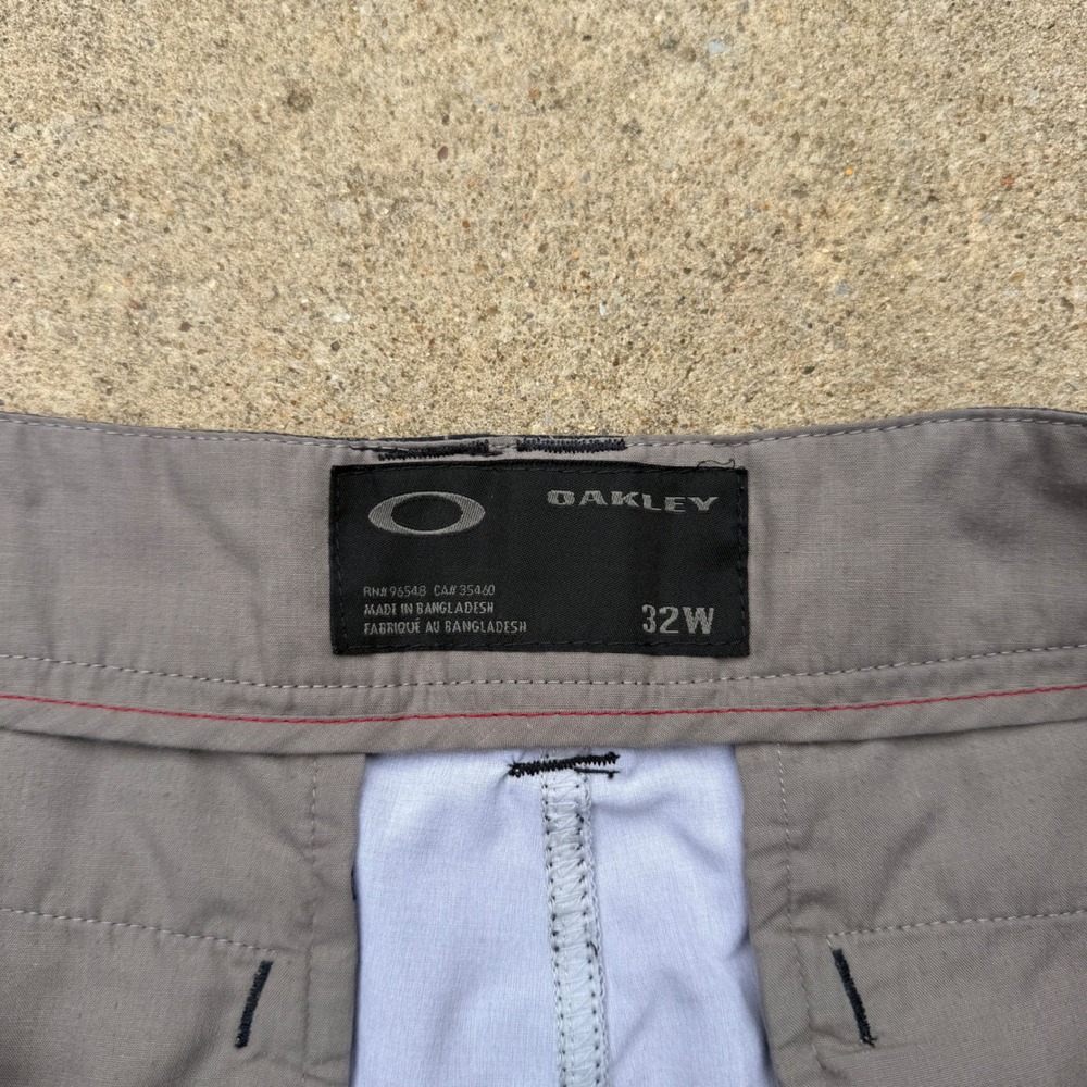 OAKLEY | Mens Pinstripe Performance Shorts 32W Grey Golf Y2K Skater - Picture 4 of 9